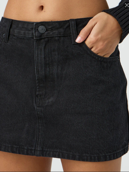 Stretch Washed Denim Short Skirt For Casual Comfort