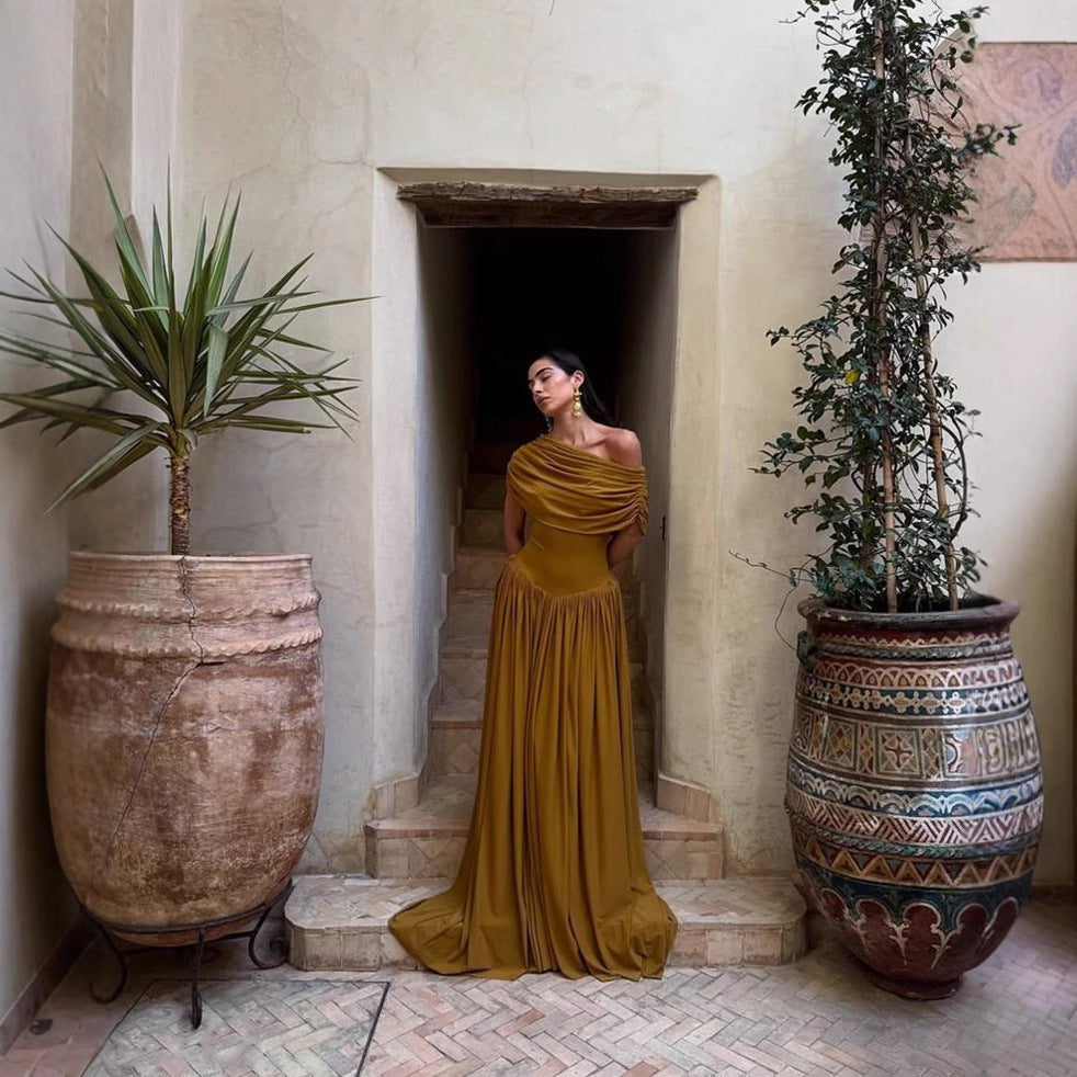 Robe en ligne A-épaule avec conception de rotation de la taille