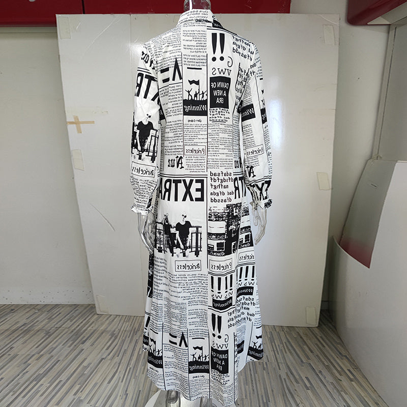 Robe de chemise imprimée de journaux avec attrait de bouton détendu