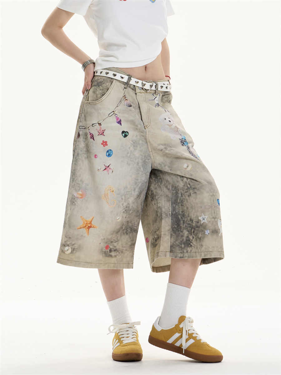 Creative Cropped Wide-Leg Jeans with Printed Art Flourish