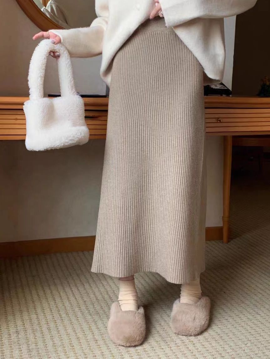 Solid Color Knitted Skirt For Effortless Everyday Style