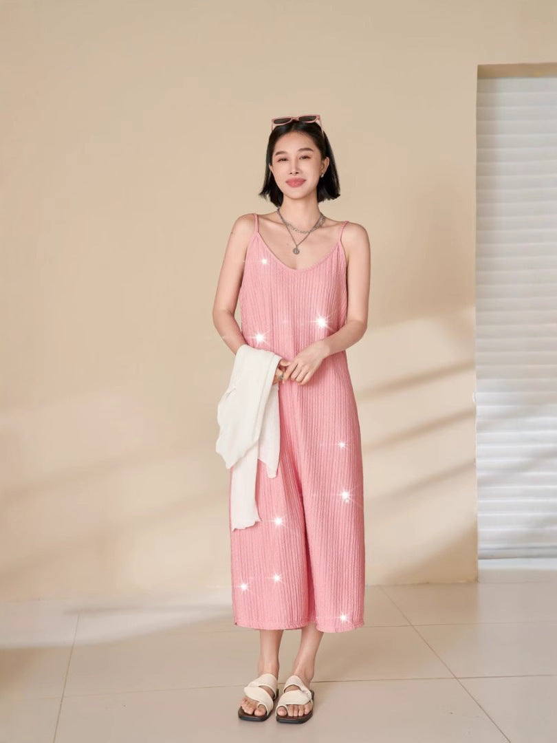 Robe de camis plissée à paillettes avec une silhouette de tempérament élégante