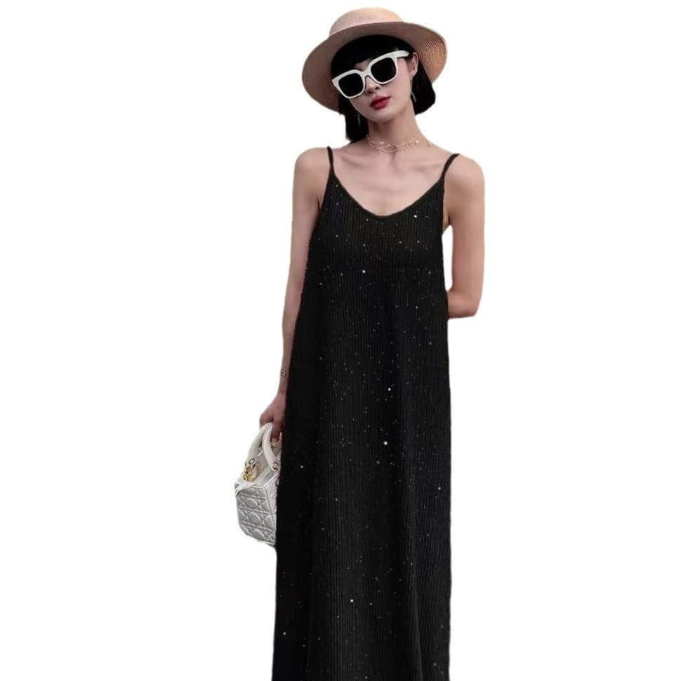 Robe de camis plissée à paillettes avec une silhouette de tempérament élégante