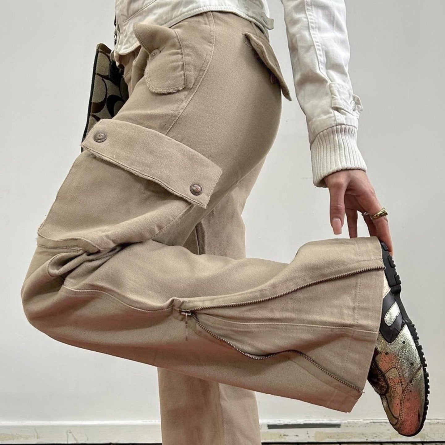 American Worn-Look Washed Denim Jeans for Street Style-Theone Apparel