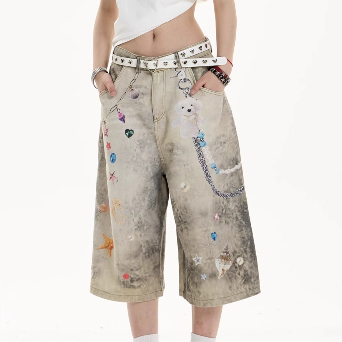 Creative Cropped Wide-Leg Jeans with Printed Art Flourish