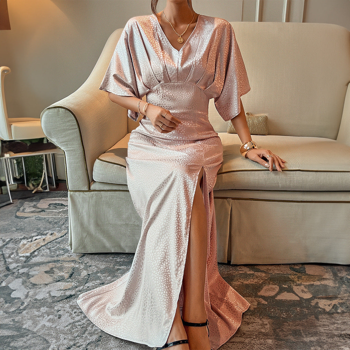Elegant Midi Split Dress with Retro Short Sleeves and Charm