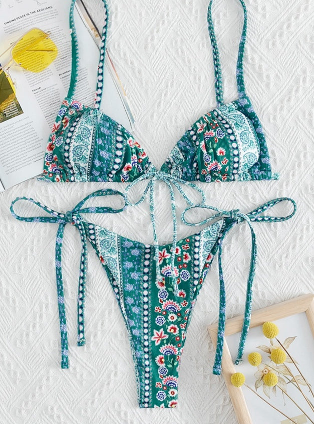 European American Back Bikini Swimsuit for Chic Summer Days