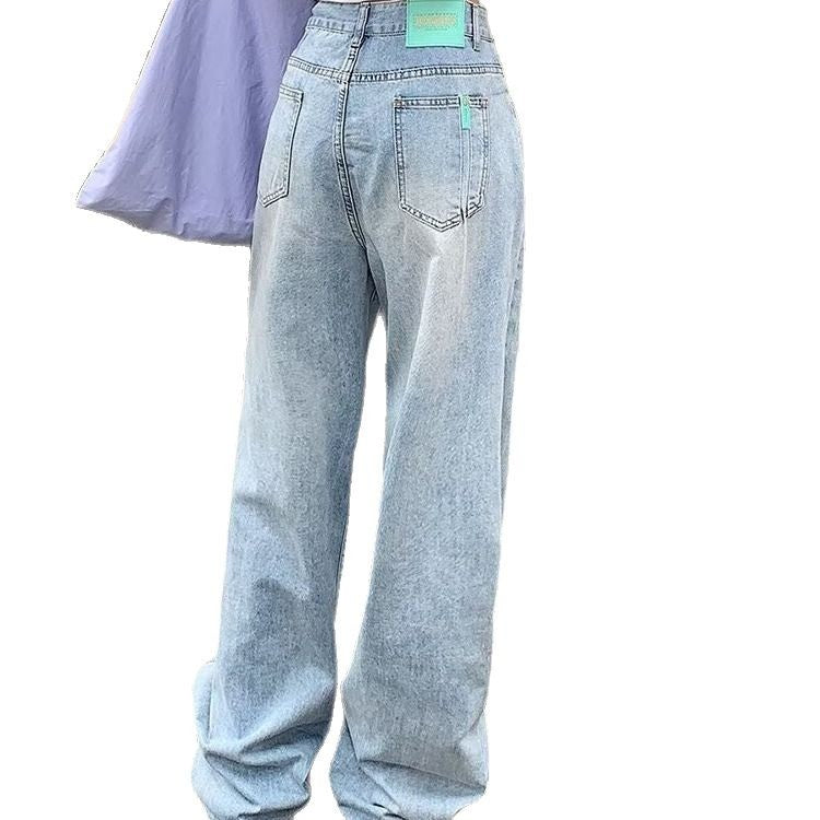 Jeans berkobar kecil yang berukuran besar dengan ukuran tinggi dengan santai pas