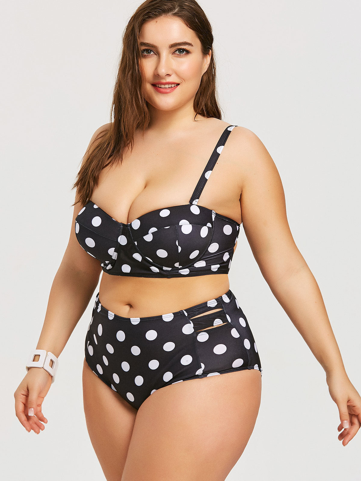 Retro Polka Dot High-Waist Bikini for Vintage Appeal