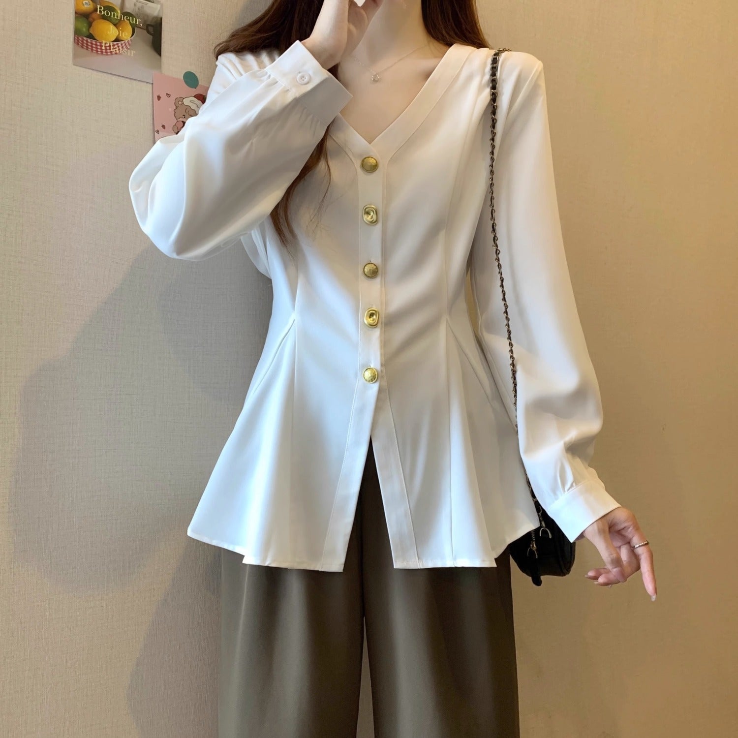 Stylish And Versatile Button-down Commuter Shirt