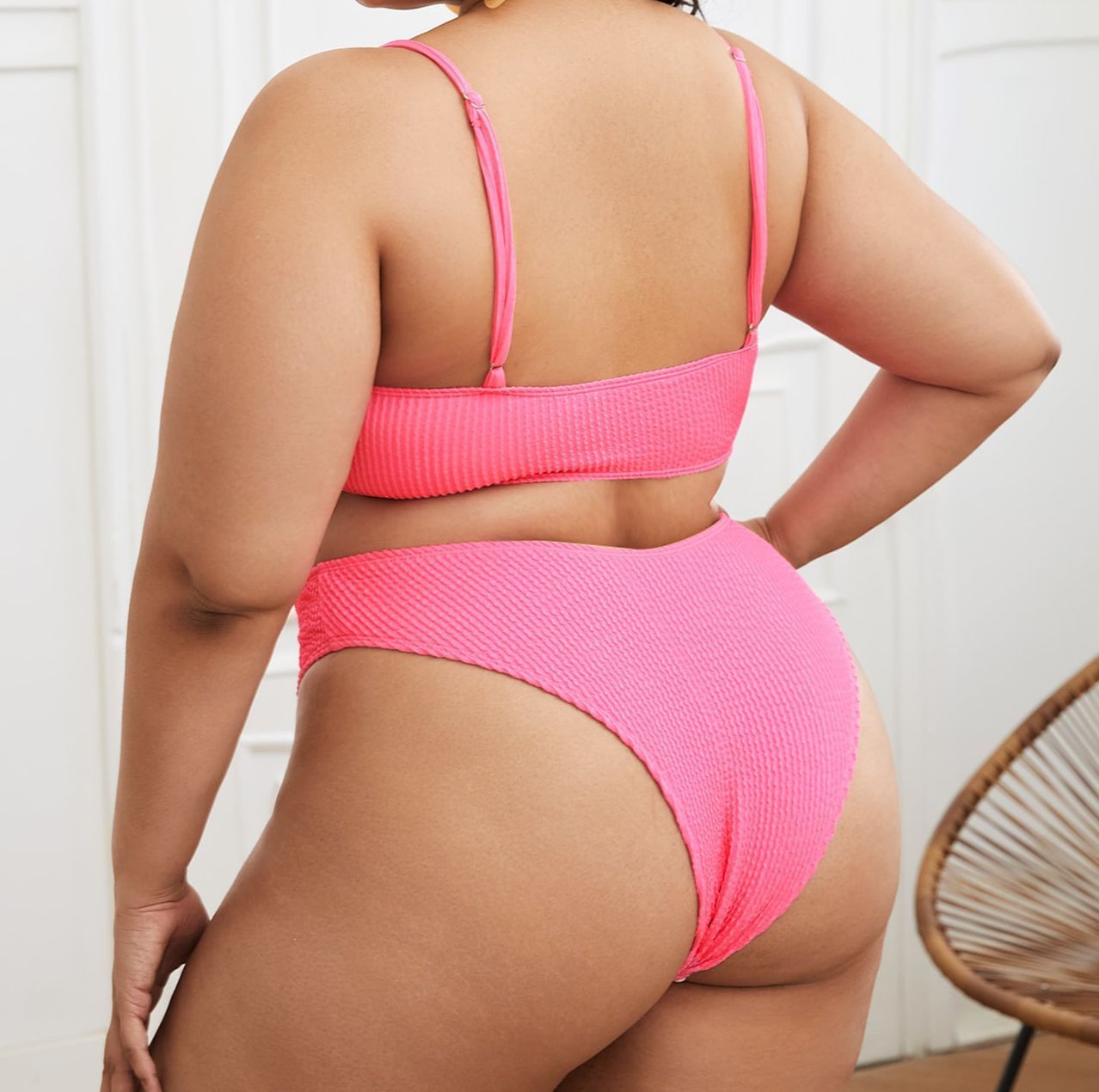 Plus-Size Solid Color Bikini Swimsuit for Sleek Confidence