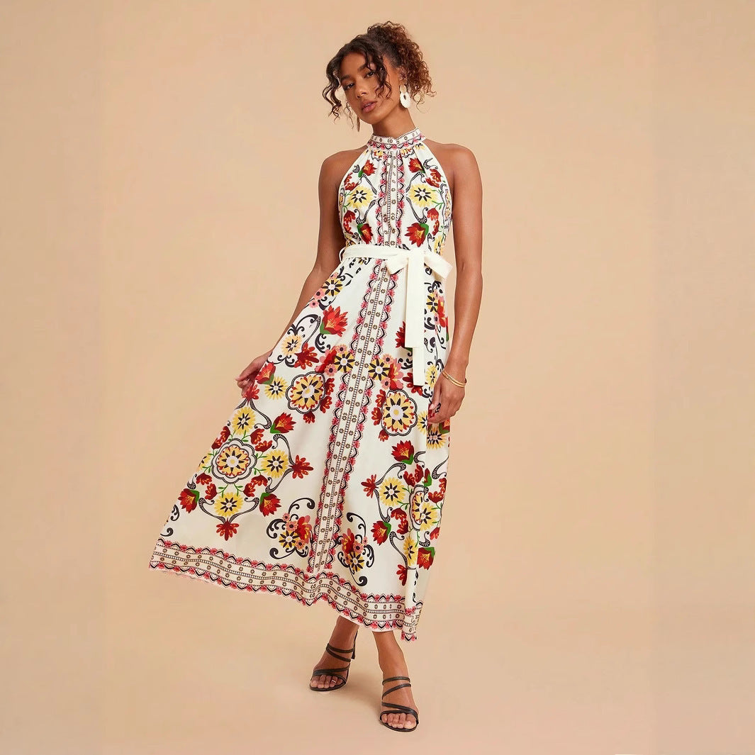 Vestido midi de estampado floral romántico con acentos sin mangas con cordones