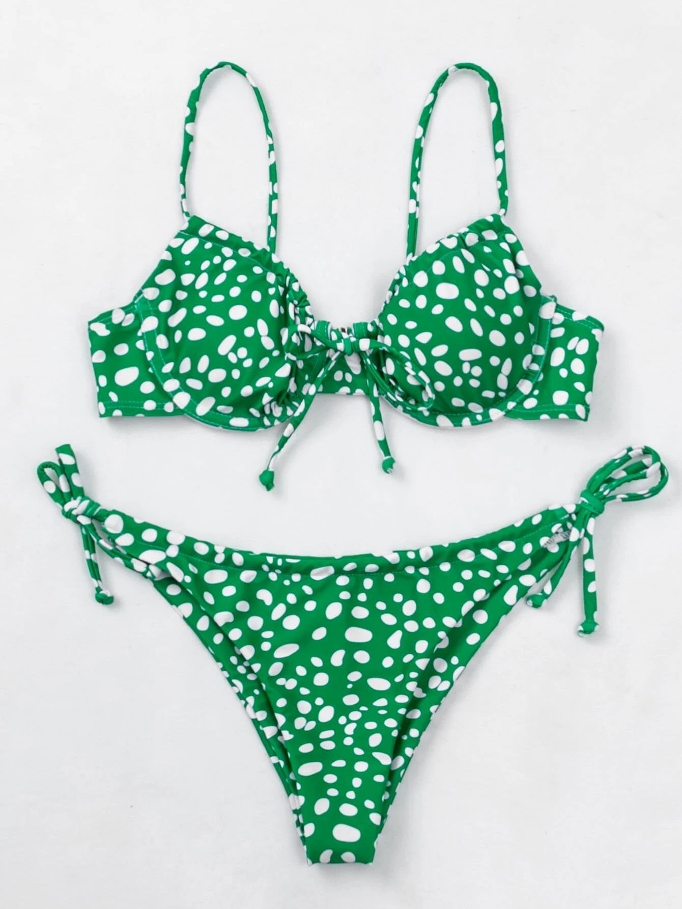 Chique dames gesplitste bikini -pak voor elegante zomer