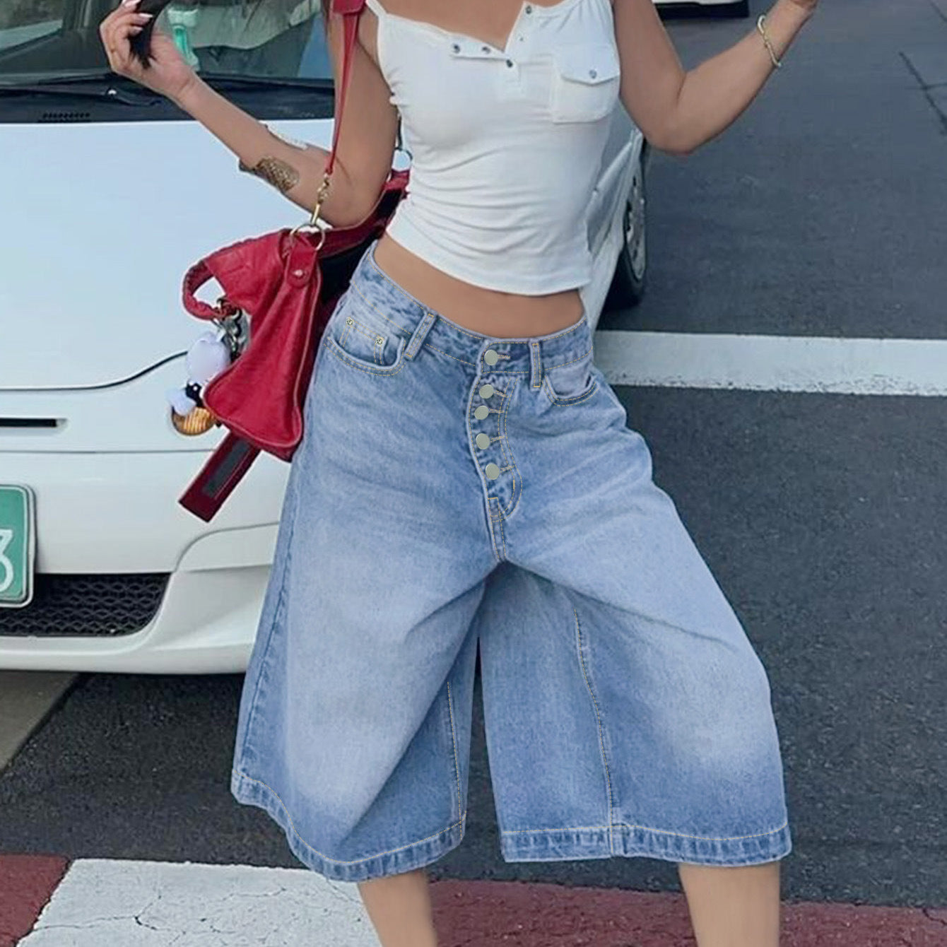 Shorts di denim multi-pettine a vita alta con bordo moderno