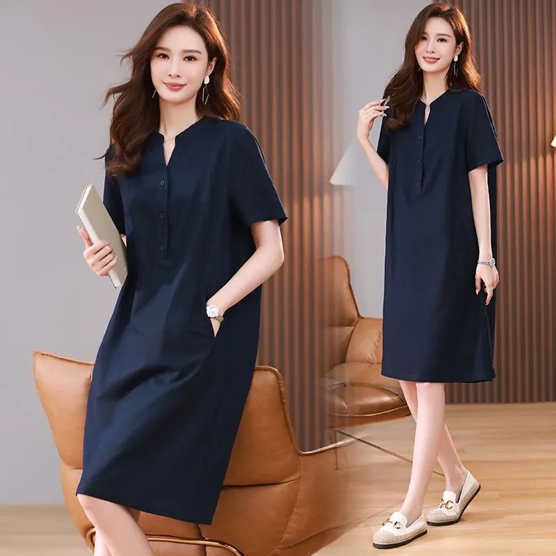 Robe d'été surdimensionnée en milieu de longueur avec couverture du ventre