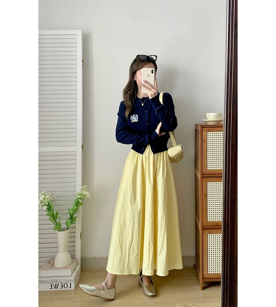 Elastic Waist Mid Length Skirt For Versatile Everyday Wear