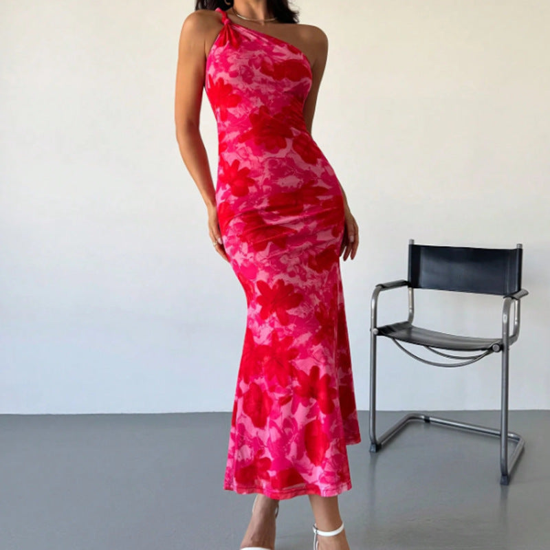Robe d'élingue à motif irrégulier avec accent de ceinture d'épaule pour le style de déclaration