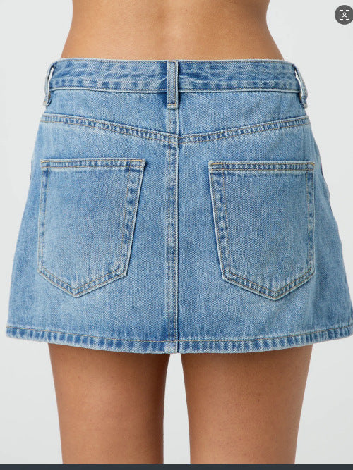 Stretch Washed Denim Short Skirt For Casual Comfort